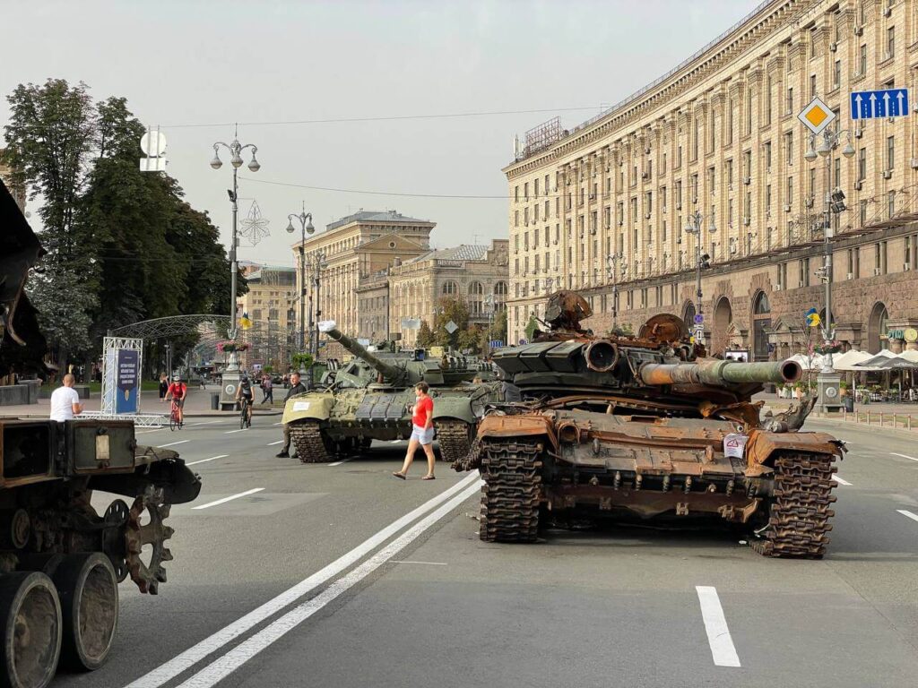 розбита російська техніка на параді у Києві