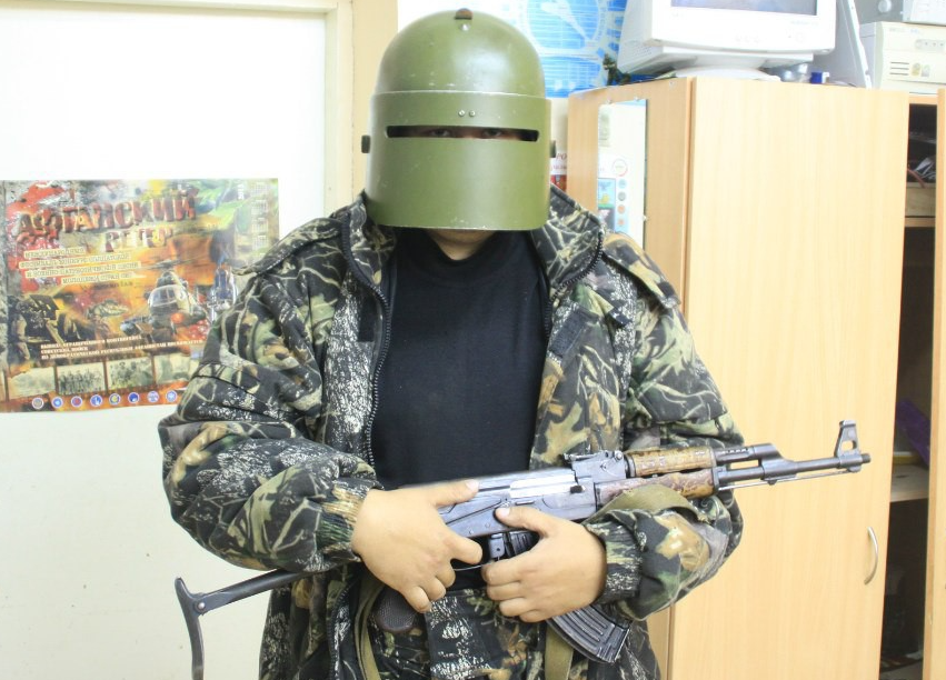 захисна каска окупанта